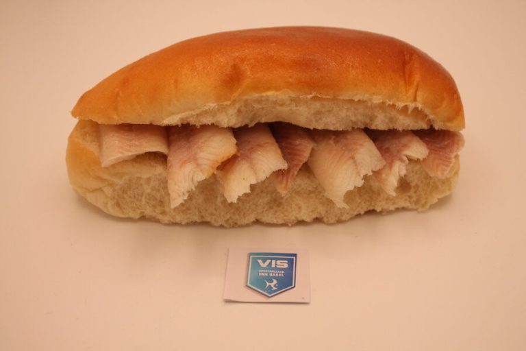 Broodje gerookte palingfilet Visspeciaalzaak van Bakel
